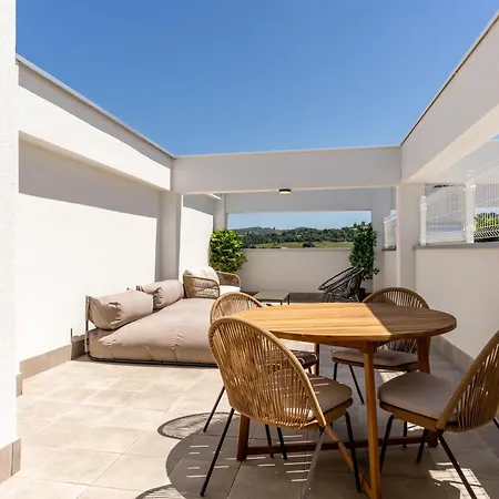 Limehome Oviedo Calle Postigo Bajo Exterior photo