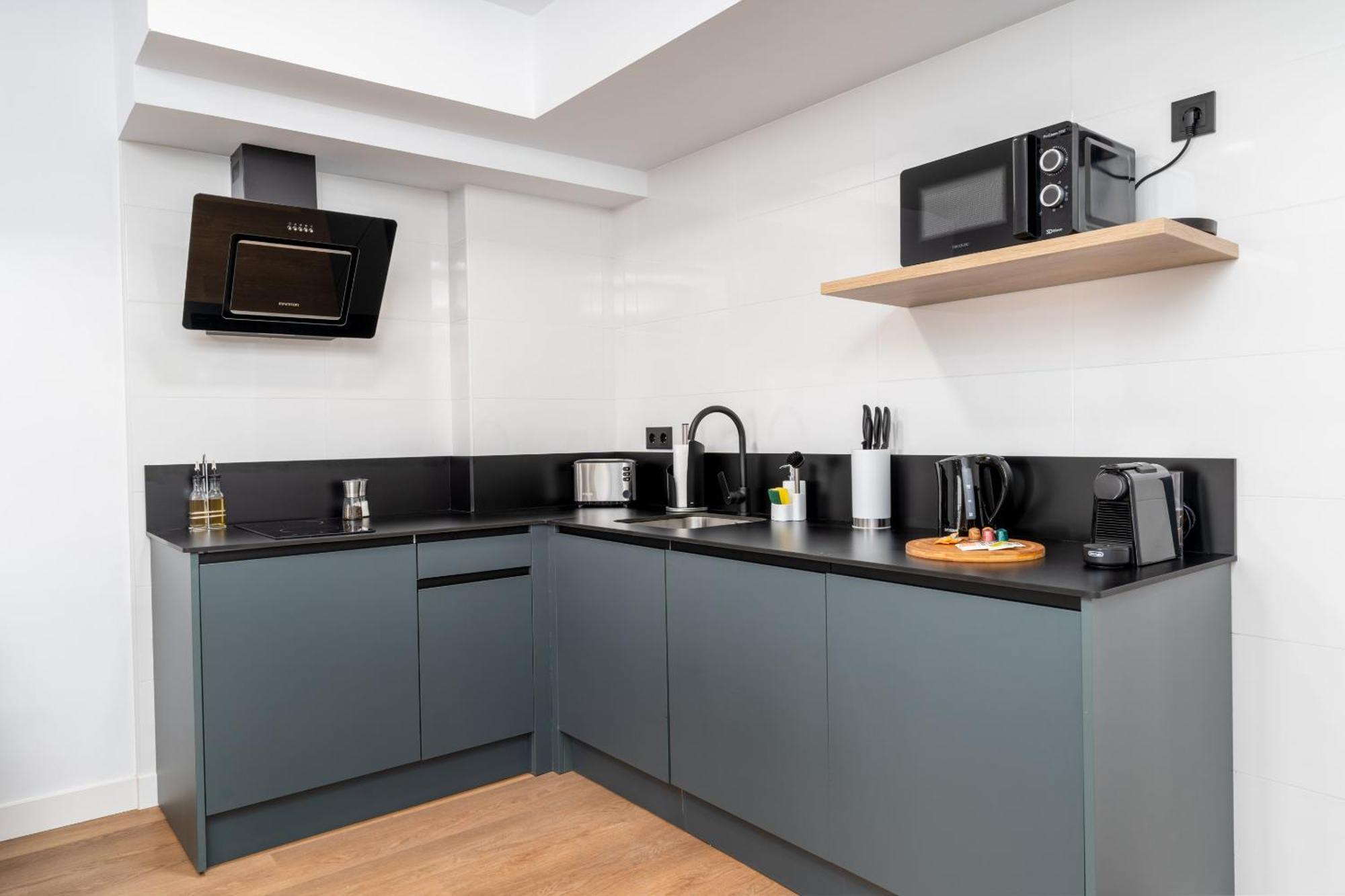 Apartment Limehome Calle Postigo Bajo